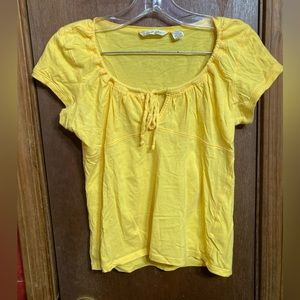 Size large, yellow T-shirt